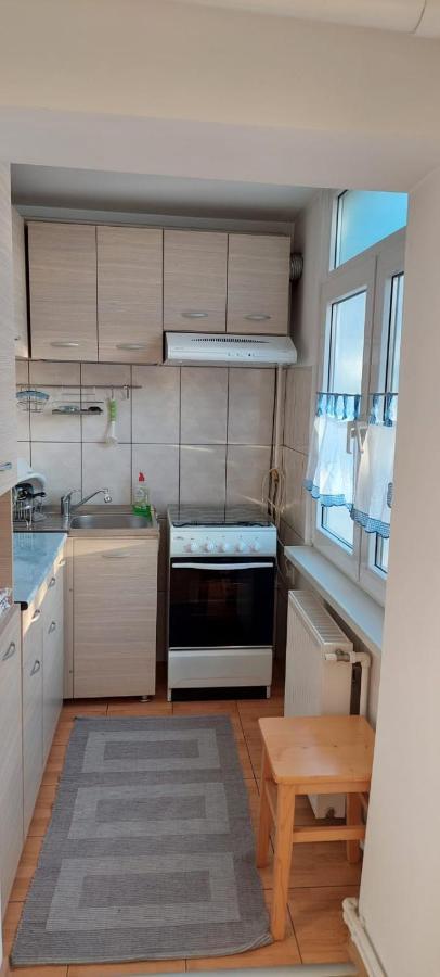 Fely Room Петрошани Экстерьер фото